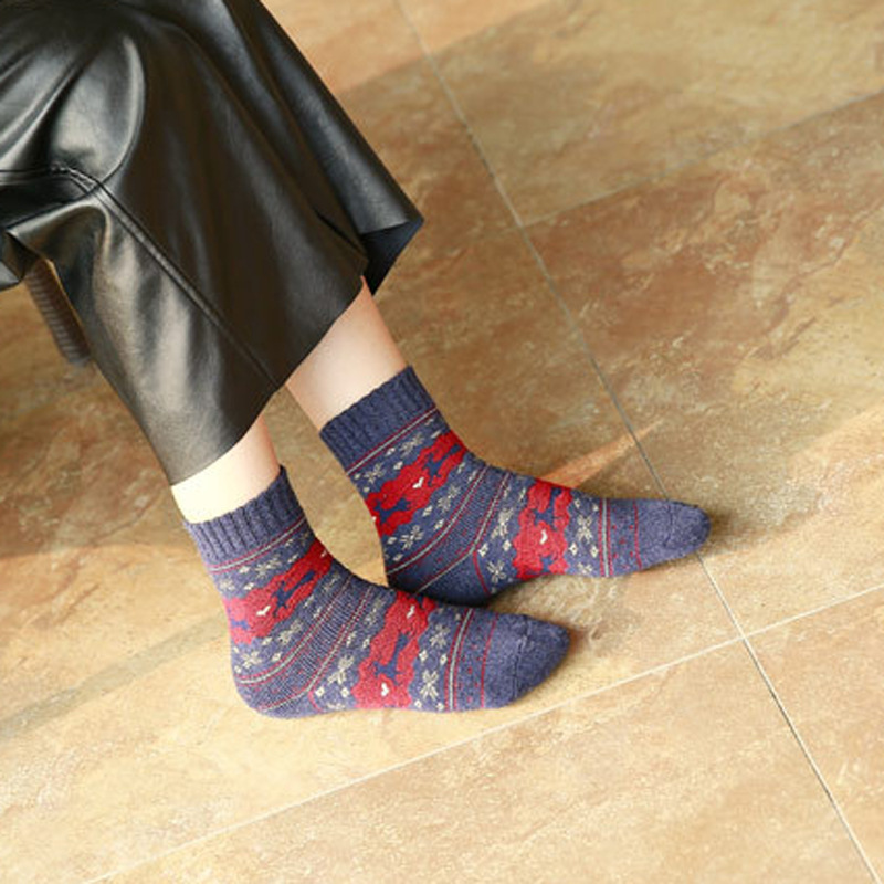 Customised elk thicken middle tube Christmas women socks ankle