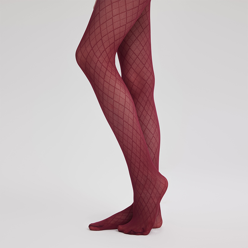 Diamond pattern mesh tights